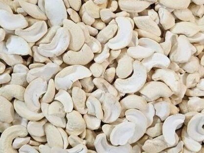 White cashew pieces for bulk export from India